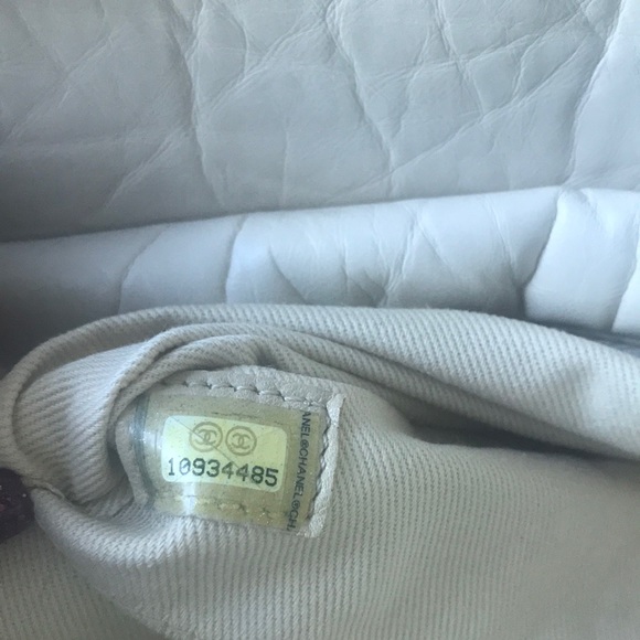 Chanel off white quilted leather bag - Picture 5 of 8